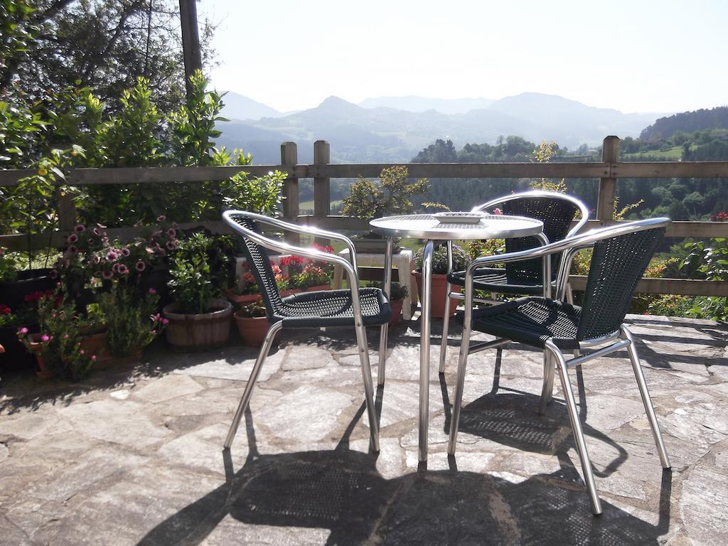 Hotel Casa Rural Madariaga Artea Exterior foto
